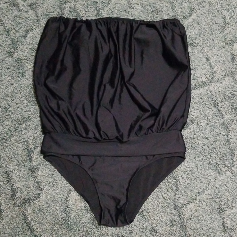 One piece bathing suit